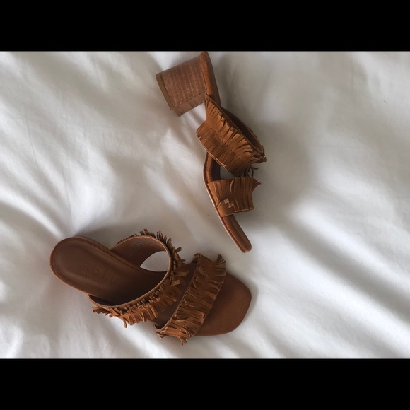 ABLE Facunda Block Heels with fringe - Picture 6 of 8